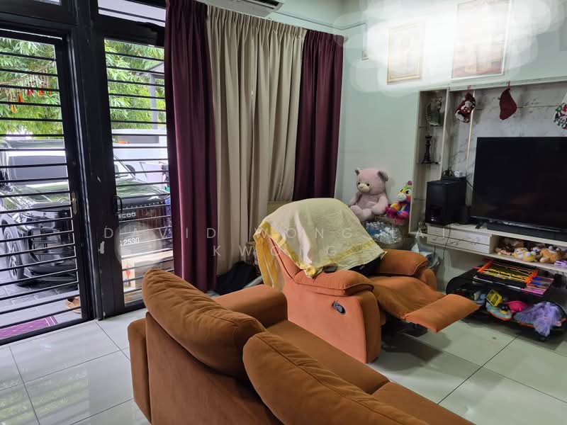 2-storey Terraced House for Sale in Elmina West (Sungai Buloh) - David Wong Lai Kwong - Living Room - PropertyGuru.com.my