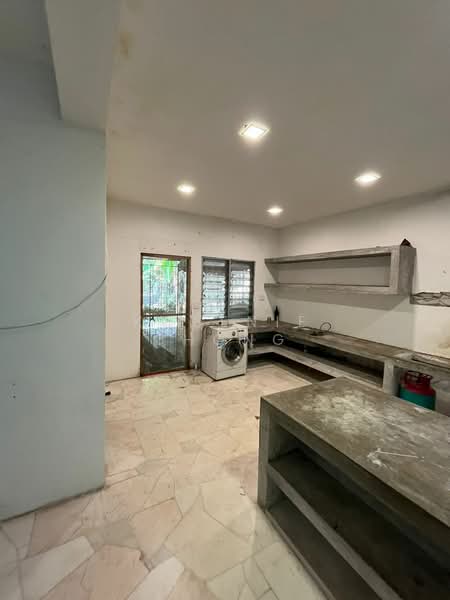 Bungalow for Sale in Taman Desa (Kuala Lumpur) - Kweenie Chong - Kitchen - PropertyGuru.com.my