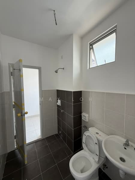 Rumah Teres 2 Tingkat untuk Dijual di Masai (Johor) - Max Loh - Bathroom - PropertyGuru.com.my
