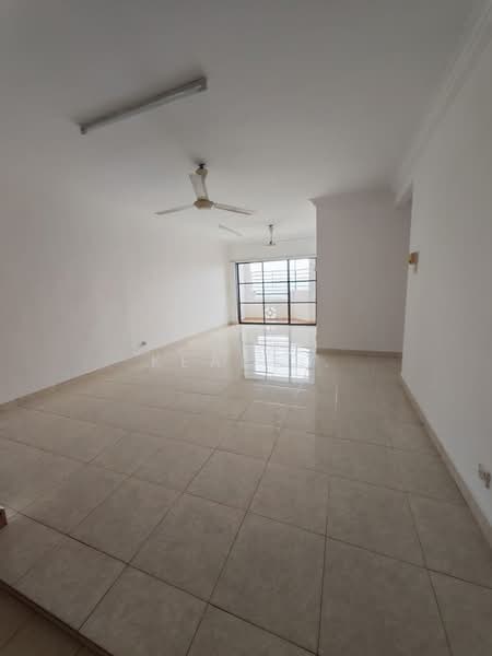Pangsapuri untuk Dijual di Villamas Apartment - Keane . - Living Room - PropertyGuru.com.my
