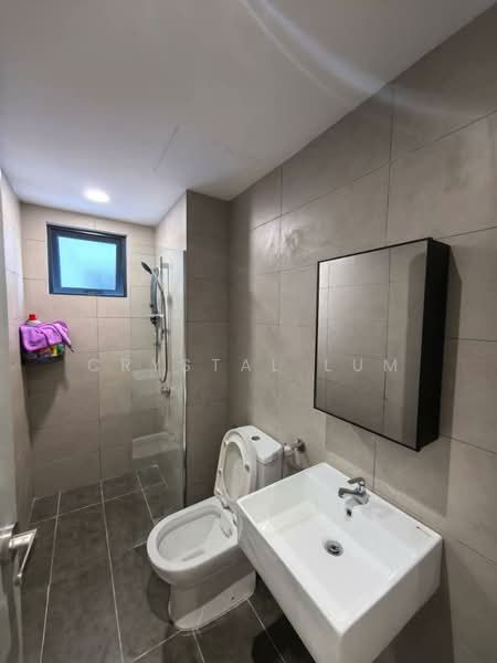 Servis Apartment untuk Disewa di M Luna - Crystal Lum - Bathroom - PropertyGuru.com.my