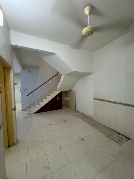 2-storey Terraced House for Sale in Bandar Baru Tambun (Tambun) - Sam . - Interior - PropertyGuru.com.my
