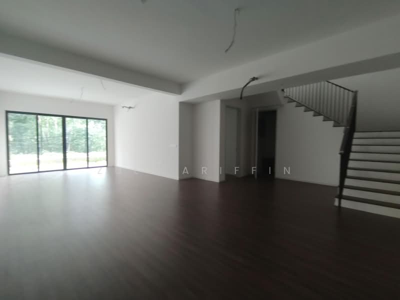 Rumah Teres 3 Tingkat untuk Dijual di Taman Sungai Jati Permai (Klang) - ZULL ARIFFIN - Living Room - PropertyGuru.com.my