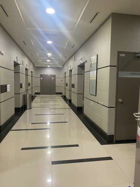Pejabat untuk Disewa di Kuala Lumpur (Kuala Lumpur) - Lewis Tam - Corridor - PropertyGuru.com.my