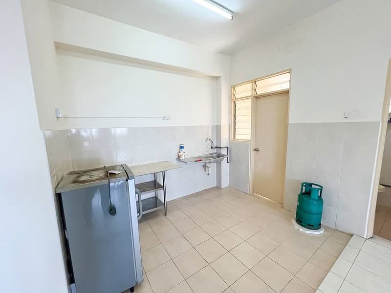 Condominium for Sale at Kondominium Kristal - Muz Hafiz - PropertyGuru.com.my