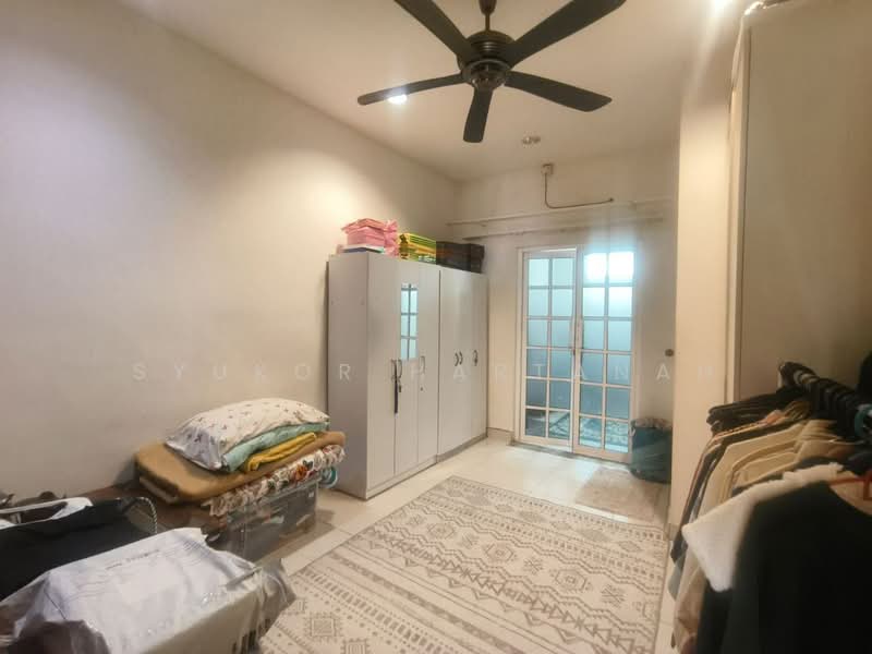 2-storey Terraced House for Sale in Bandar Bukit Raja (Klang) - Syukor Hartanah - Bedroom - PropertyGuru.com.my