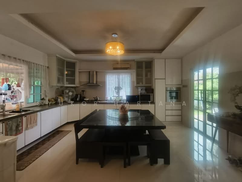 2-storey Terraced House for Sale in Bandar Bukit Raja (Klang) - Syukor Hartanah - Kitchen - PropertyGuru.com.my