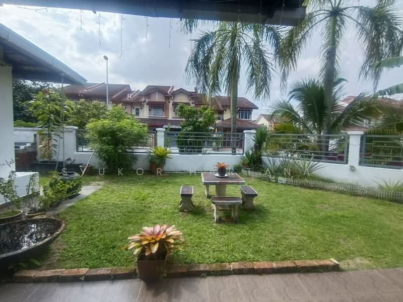 2-storey Terraced House for Sale in Bandar Bukit Raja (Klang) - Syukor Hartanah - Garden - PropertyGuru.com.my