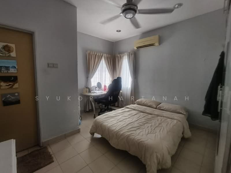 2-storey Terraced House for Sale in Bandar Bukit Raja (Klang) - Syukor Hartanah - Bedroom - PropertyGuru.com.my