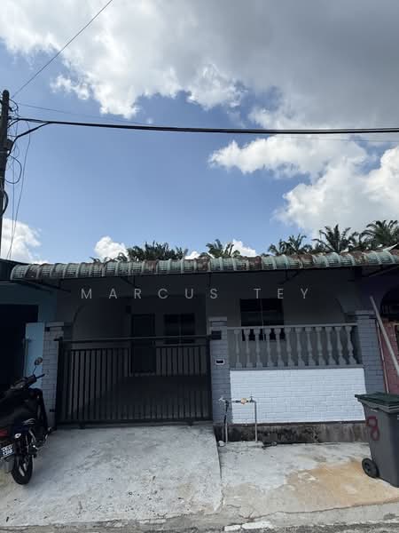 Rumah Teres 1 Tingkat untuk Dijual di Taman Sri Layang (Layang Layang) - Marcus Tey - Exterior - PropertyGuru.com.my