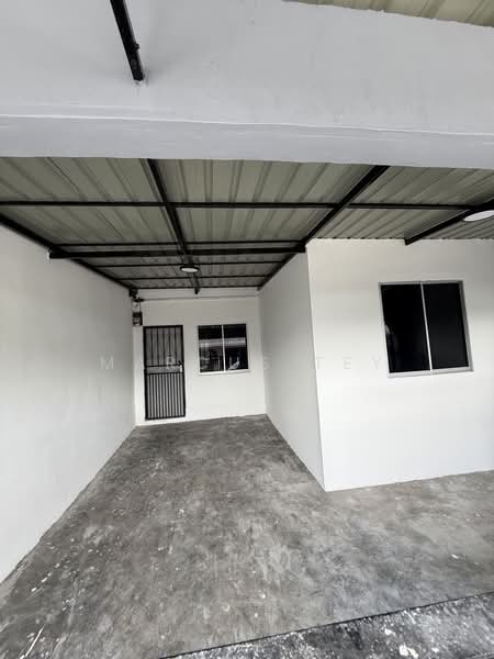 Rumah Teres 1 Tingkat untuk Dijual di Taman Sri Layang (Layang Layang) - Marcus Tey - Entrance - PropertyGuru.com.my
