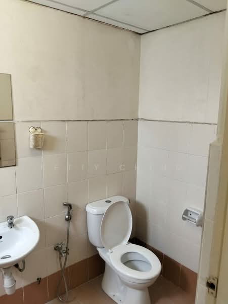 Kondominium untuk Disewa di Magna Ville - Ketty Ching - Bathroom - PropertyGuru.com.my