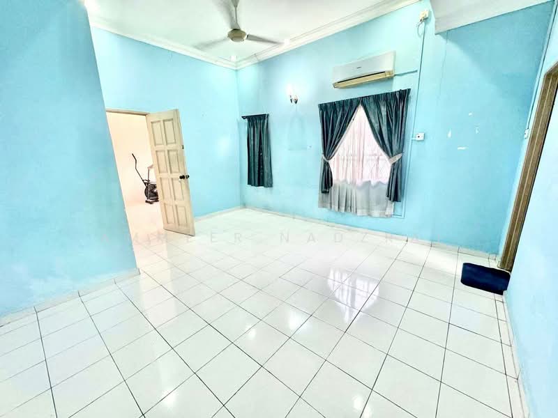Semi-Detached House for Sale in Kajang (Selangor) - Ammeer Nadzrai - Living Room - PropertyGuru.com.my