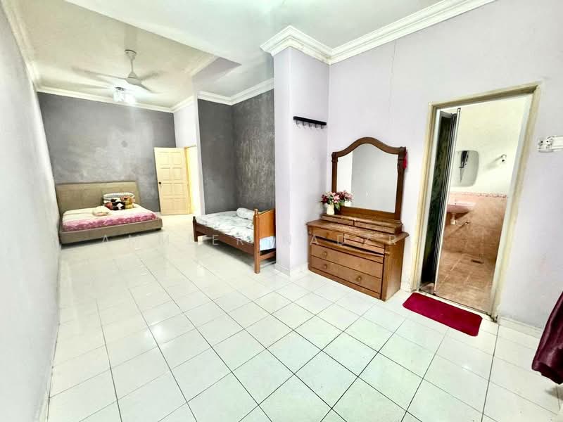 Semi-Detached House for Sale in Kajang (Selangor) - Ammeer Nadzrai - Bedroom - PropertyGuru.com.my