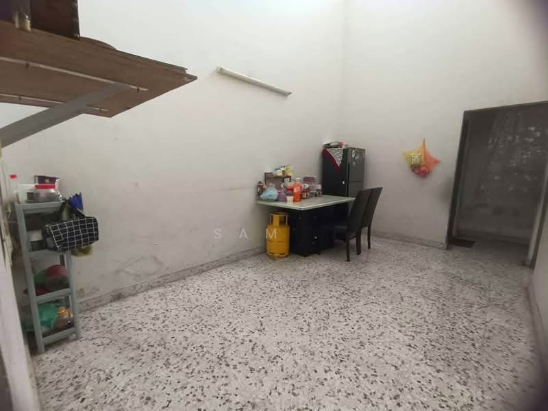 1-storey Terraced House for Sale in Taman Tasek Aman (Ipoh) - Sam . - Interior - PropertyGuru.com.my