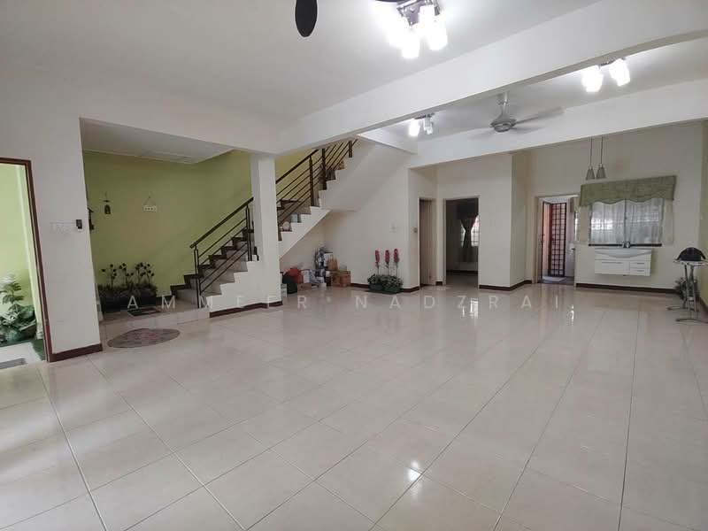 2-storey Terraced House for Sale in Desa Kasia (Nilai) - Ammeer Nadzrai - Living Room - PropertyGuru.com.my