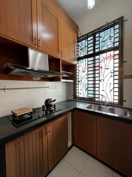 3-storey Terraced House for Sale in Sungai Ara (Penang) - Mei Lew - Kitchen - PropertyGuru.com.my