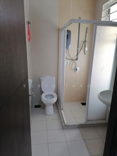 Rumah Teres 2.5-Tingkat untuk Disewa di Bandar Sungai Long (Selangor) - Karen Tang - Bathroom - PropertyGuru.com.my