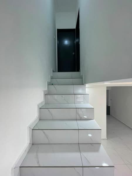 2-storey Terraced House for Sale in Taman Nora (Ulu Tiram) - Daniel Yong - Interior - PropertyGuru.com.my