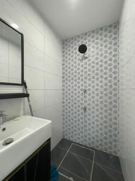 2-storey Terraced House for Sale in Taman Nora (Ulu Tiram) - Daniel Yong - Bathroom - PropertyGuru.com.my