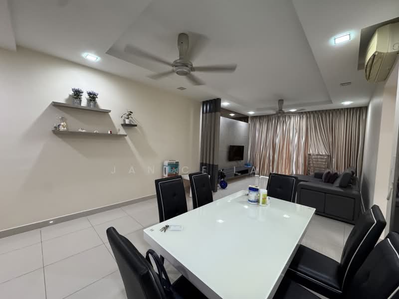 Kondominium untuk Dijual di The Z Residence - Janice Lau - Living Room - PropertyGuru.com.my