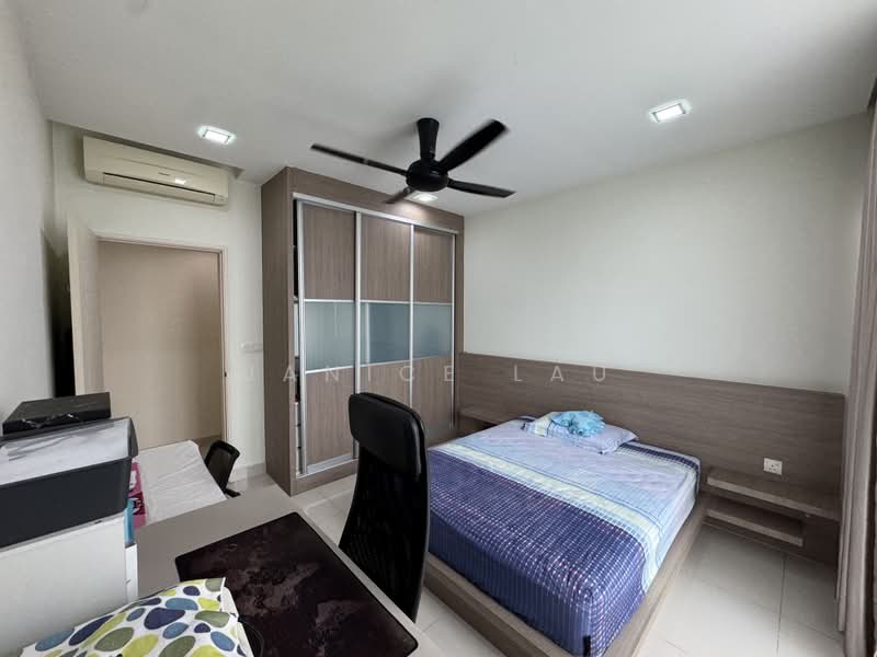 Kondominium untuk Dijual di The Z Residence - Janice Lau - Bedroom - PropertyGuru.com.my