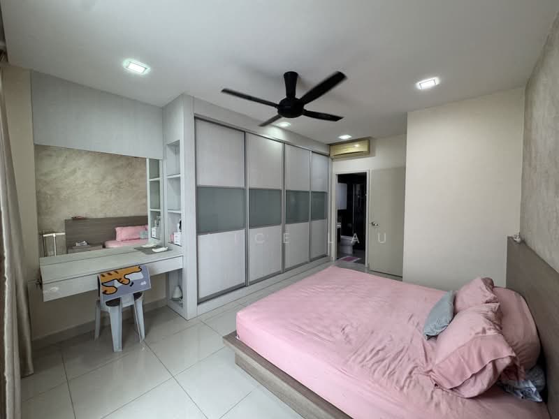 Kondominium untuk Dijual di The Z Residence - Janice Lau - Bedroom - PropertyGuru.com.my