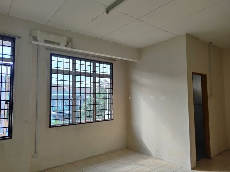 2-storey Terraced House for Rent in Bandar Putra Permai (Seri Kembangan) - Calvin Fong - Interior - PropertyGuru.com.my