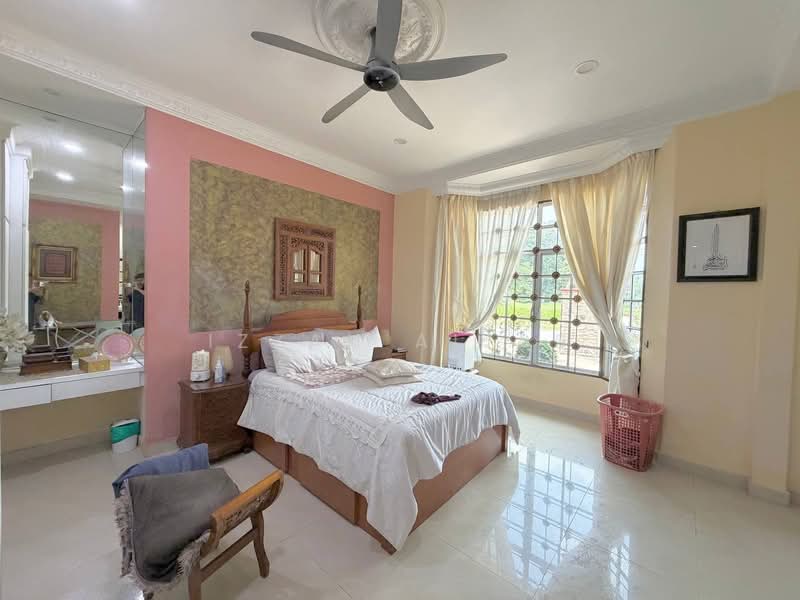 Bungalow for Sale in Seksyen 8 (Kota Damansara) - Izzah Alias - PropertyGuru.com.my