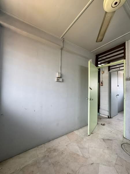 Flat for Sale at Rumah Pangsa Menglembu - Sam . - Interior - PropertyGuru.com.my