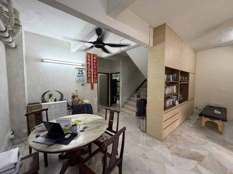 2-storey Terraced House for Sale in Taman Salak Selatan (Salak South) - Robin Tchong - Living Room - PropertyGuru.com.my