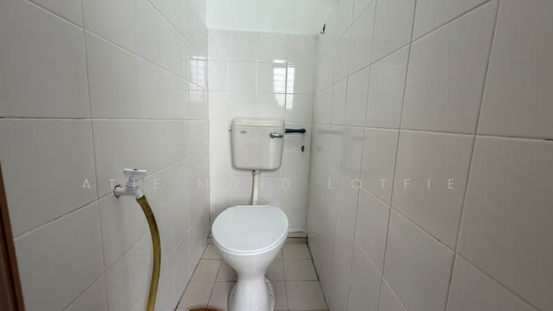 Flat for Sale at Bandar Tasik Selatan (Low Cost) - Atie Mohd Lotfie - Bathroom - PropertyGuru.com.my