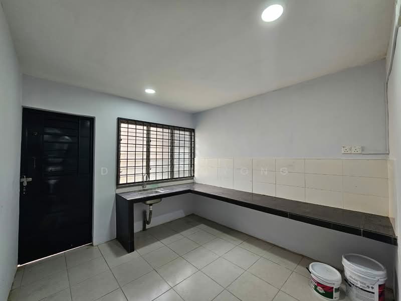 2-storey Terraced House for Sale in Taman Kota Masai (Pasir Gudang) - Daniel Yong - Kitchen - PropertyGuru.com.my