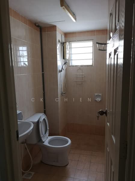 Kondominium untuk Disewa di Suriamas - CK Chieng - Bathroom - PropertyGuru.com.my