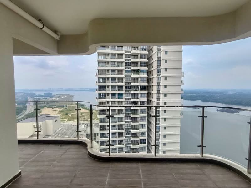 Condominium for Sale at Kings Bay @ Country Garden Danga Bay - Neilson Tan - Balcony - PropertyGuru.com.my