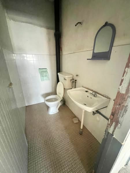 Rumah Teres 2 Tingkat untuk Dijual di Taman Permata (Bukit Mertajam) - Kah Hui Teoh - Bathroom - PropertyGuru.com.my