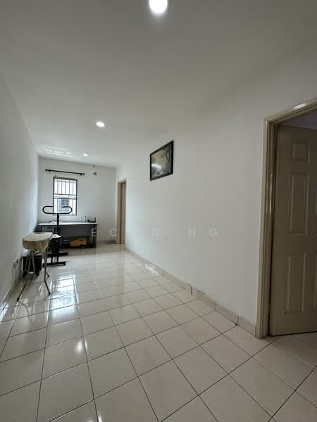Semi-Detached House for Sale in Bandar Putra Permai (Seri Kembangan) - Echo Ng - Interior - PropertyGuru.com.my