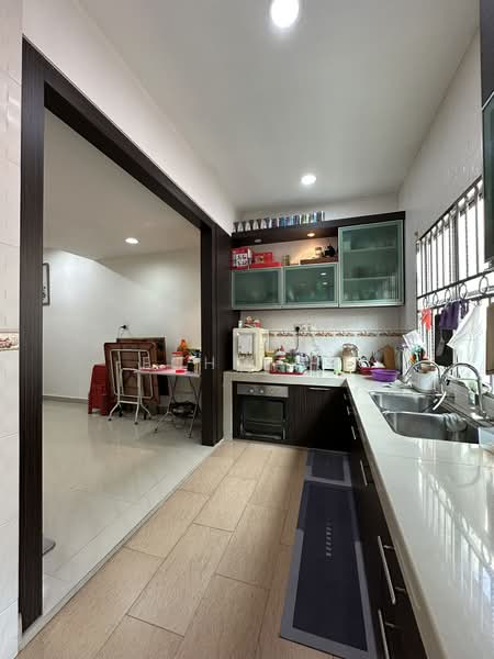 Semi-Detached House for Sale in Bandar Putra Permai (Seri Kembangan) - Echo Ng - Kitchen - PropertyGuru.com.my