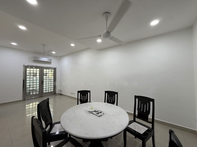 3-storey Terraced House for Sale in Bukit Jambul (Penang) - Bryan Teng - Dining Room - PropertyGuru.com.my