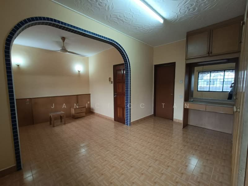 Terraced House for Sale in Usj 2 (Subang Jaya) - Janice CC Tan - Living Room - PropertyGuru.com.my