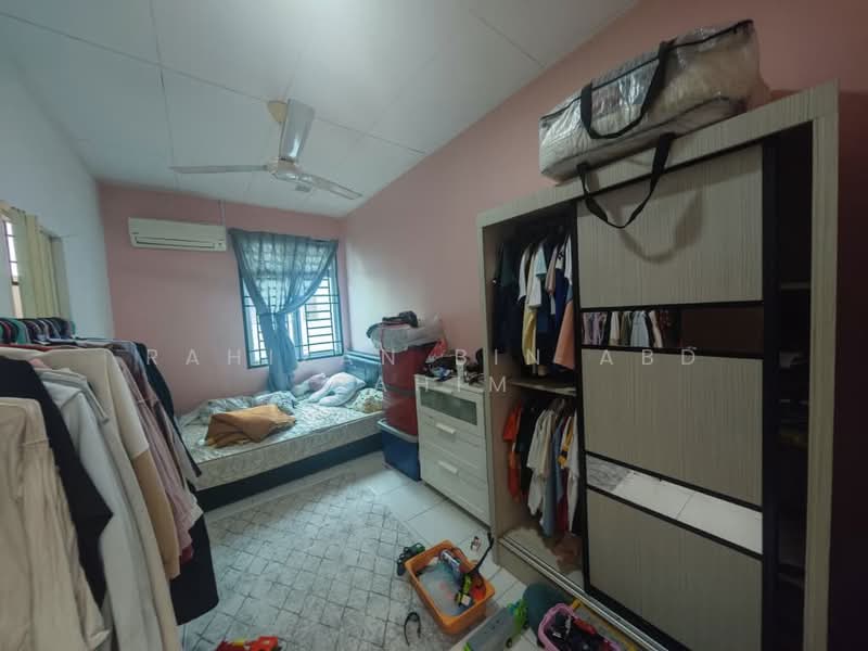 Rumah Teres 2 Tingkat untuk Dijual di Senai (Johor) - Rahizan Bin Abd Rahim - Bedroom - PropertyGuru.com.my