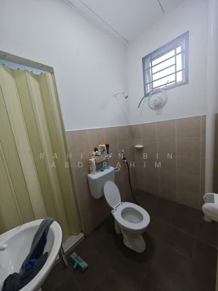 Rumah Teres 2 Tingkat untuk Dijual di Senai (Johor) - Rahizan Bin Abd Rahim - Bathroom - PropertyGuru.com.my