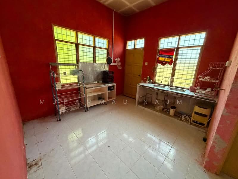 Rumah Berkembar untuk Dijual di Dungun (Terengganu) - Muhammad Najmi - Kitchen - PropertyGuru.com.my