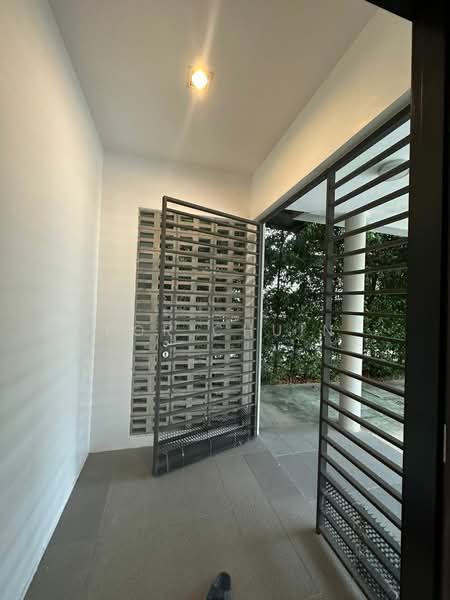 Semi-Detached House for Sale in Leisure Farm (Gelang Patah) - Por Chuin - Entrance - PropertyGuru.com.my