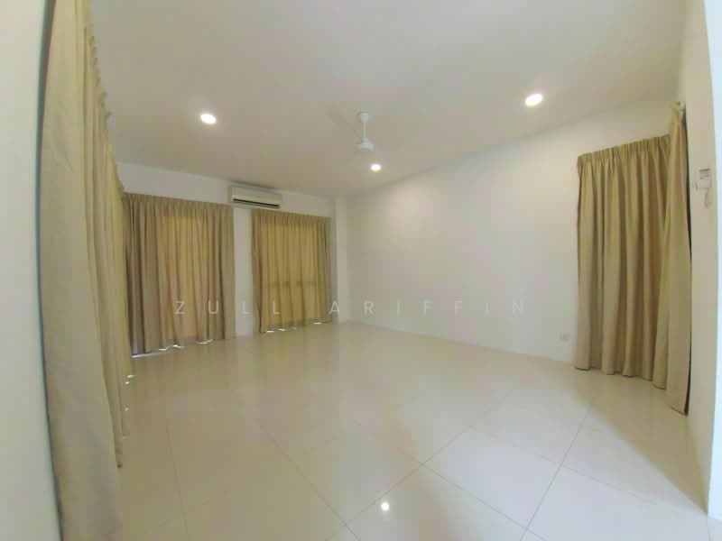 Vila Berkembar untuk Dijual di Taman Sungai Jati Permai (Klang) - ZULL ARIFFIN - Living Room - PropertyGuru.com.my