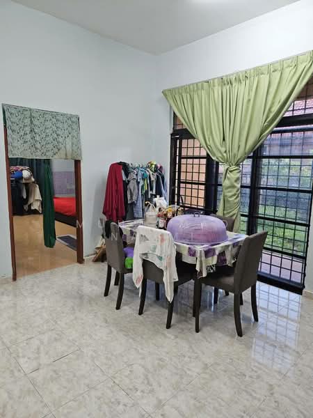 Bungalow for Sale in Kampung Tebing Tembah (Kuala Paka) - Muhammad Najmi - Dining Room - PropertyGuru.com.my