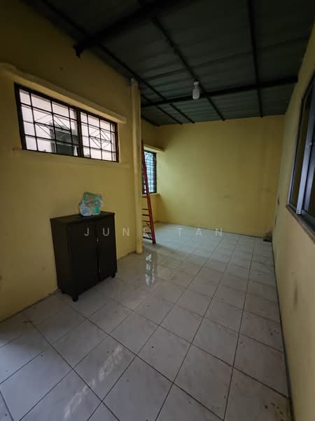 Rumah Teres 2 Tingkat untuk Dijual di Taman Sungai Besi Indah (Seri Kembangan) - June Tan - PropertyGuru.com.my