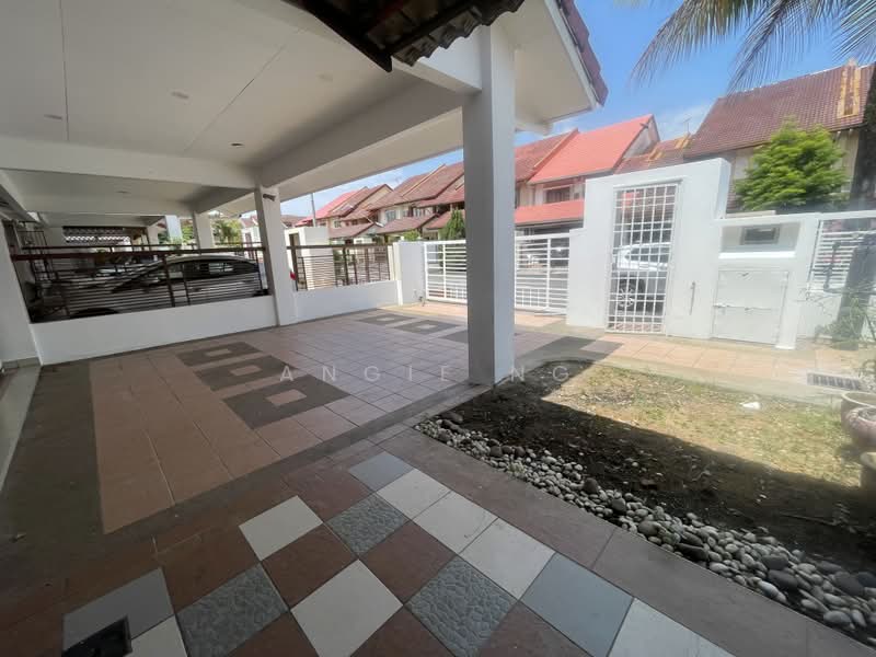 2-storey Terraced House for Sale in Putra Heights (Subang Jaya) - Angie Ng - Exterior - PropertyGuru.com.my