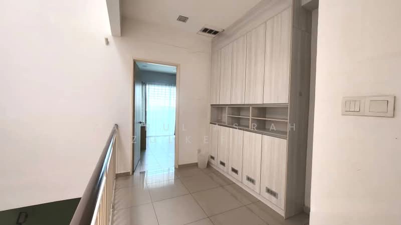 Rumah Teres 2.5 Tingkat untuk Dijual di Kajang (Selangor) - Zairul Asrah Zulkefli - Corridor - PropertyGuru.com.my