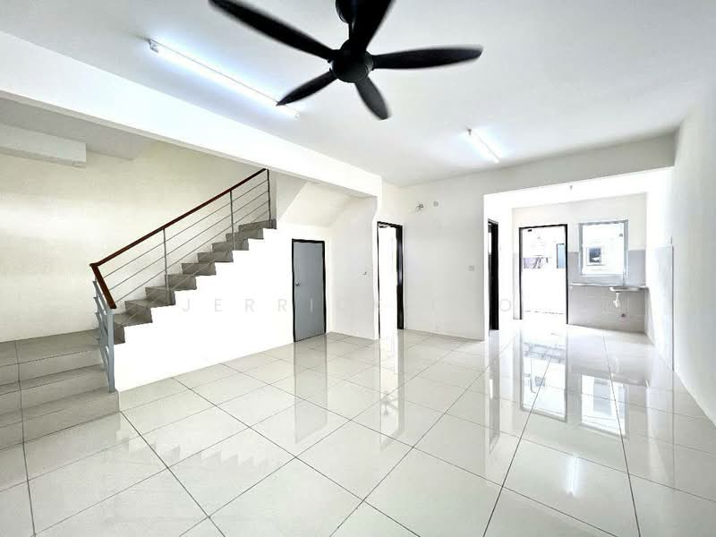 2-storey Terraced House for Sale in Kuala Selangor (Selangor) - Jerrick Foo - Living Room - PropertyGuru.com.my